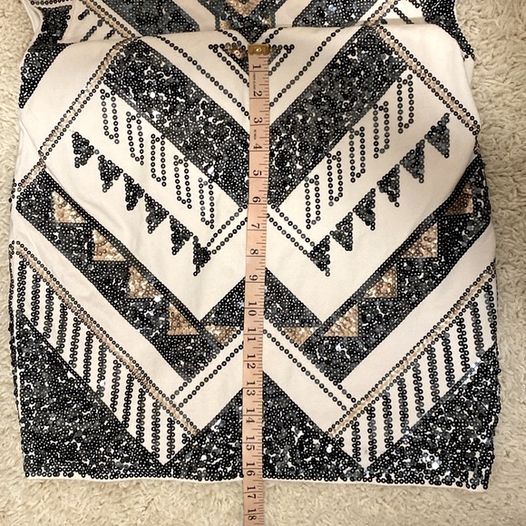 Express cocktail dress cream in color with black and gold sequins. Medium - Picture 12 of 13